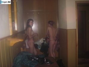 Girlfriends at a Bachelorette Party. Thumb 14