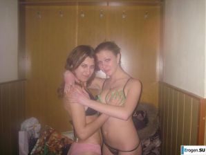 Girlfriends at a Bachelorette Party. Thumb 17