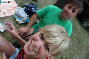 Girls walk, men walk. Thumb 33