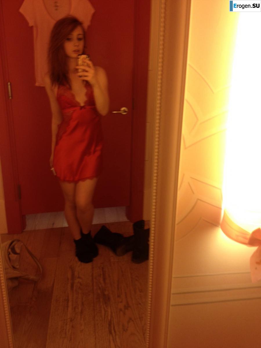 Posing and having fun. Photo 40