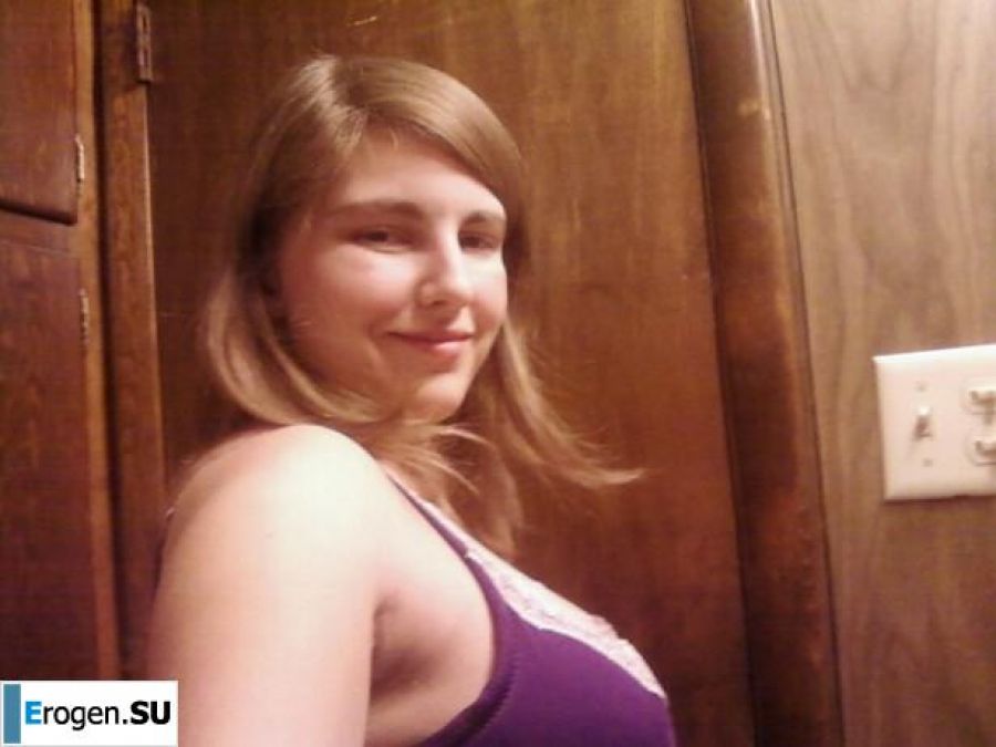 Busty Young Girl. Photo 31