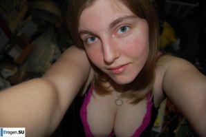 Busty Young Girl. Thumb 5