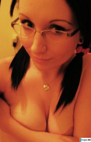 bespectacled self-album. Thumb 28