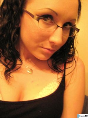 bespectacled self-album. Thumb 40