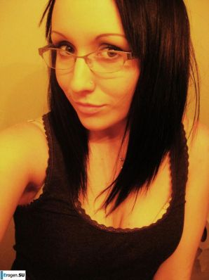 bespectacled self-album. Thumb 47