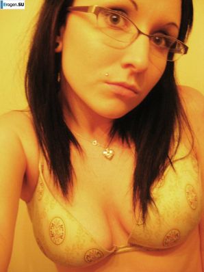 bespectacled self-album. Thumb 48