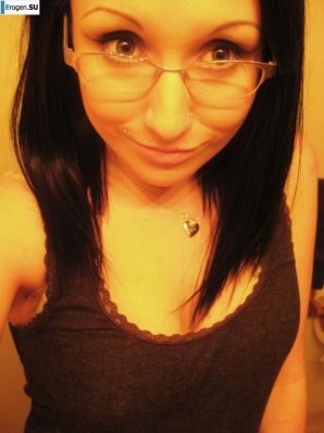 bespectacled self-album. Thumb 49