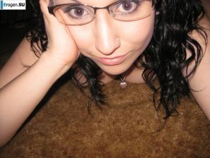 bespectacled self-album. Thumb 54