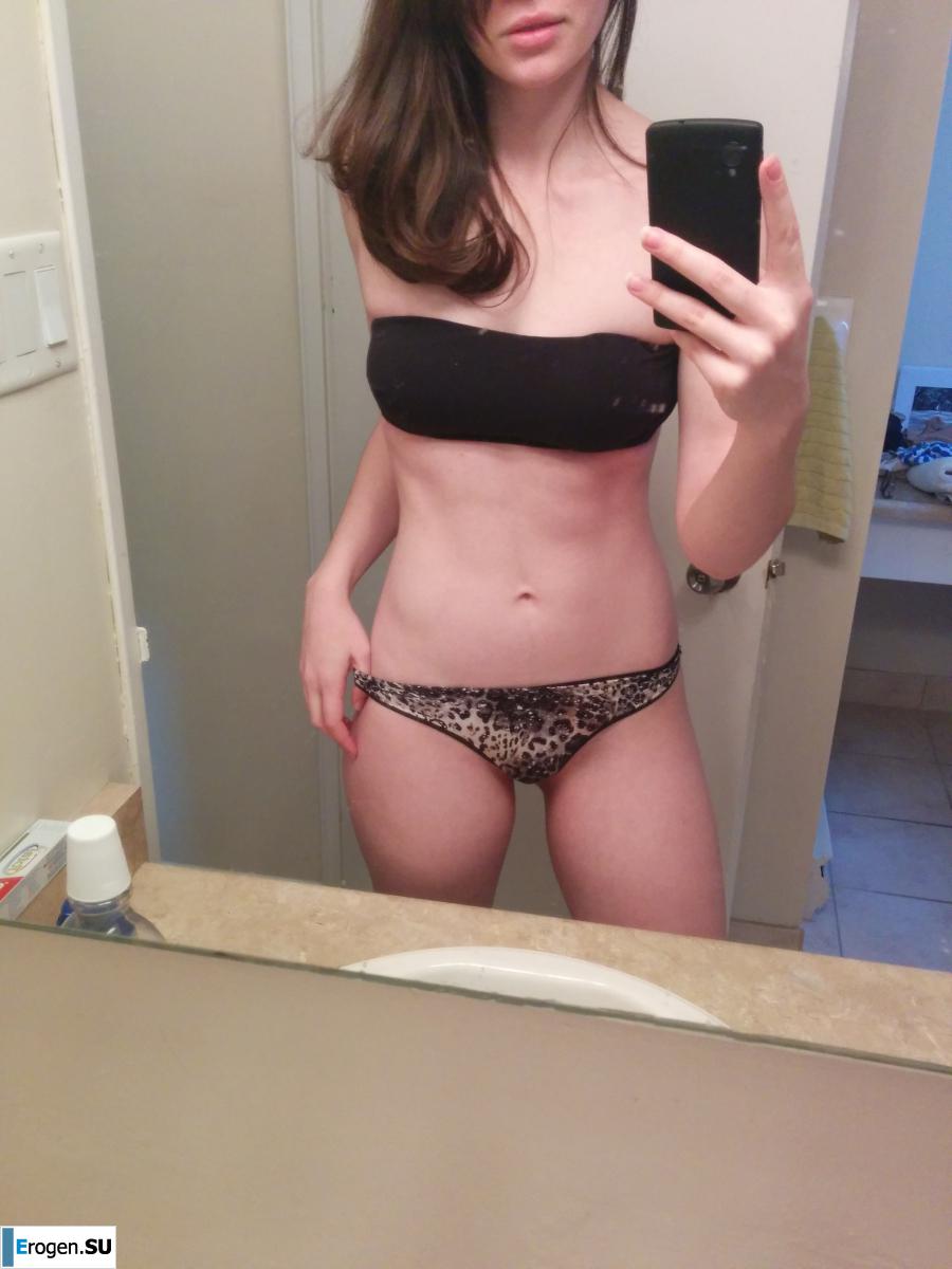 Her name is peachplumpear101. Photo 41