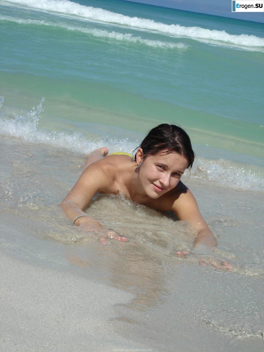 resting naked on the beach. Photo 12