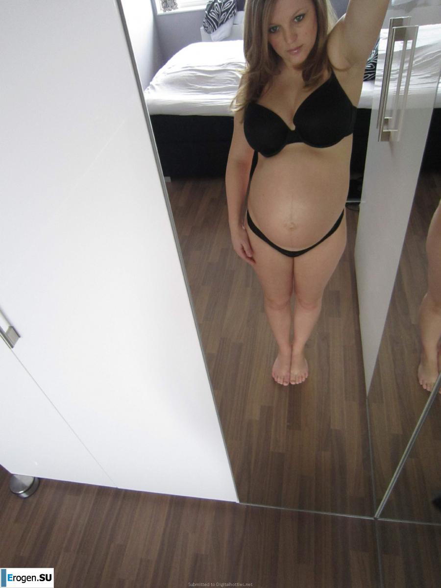 naked pregnant girl. Part 2. Photo 12