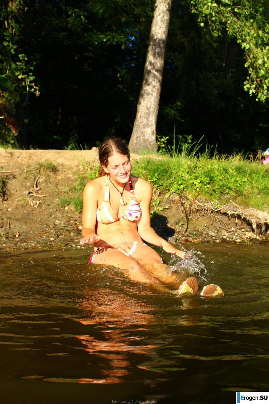 naked girls on the lake. Part 2. Photo 7