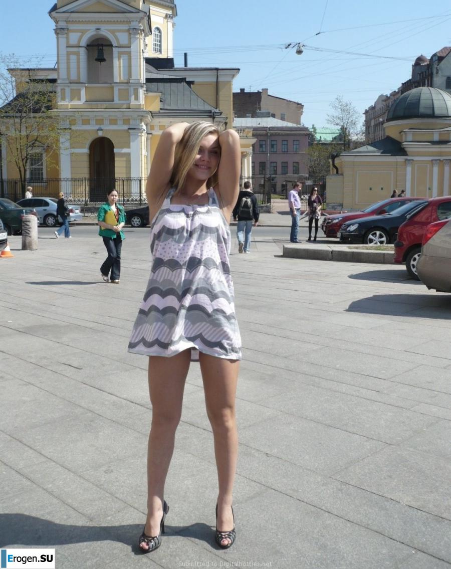Young naked student. Photo 18