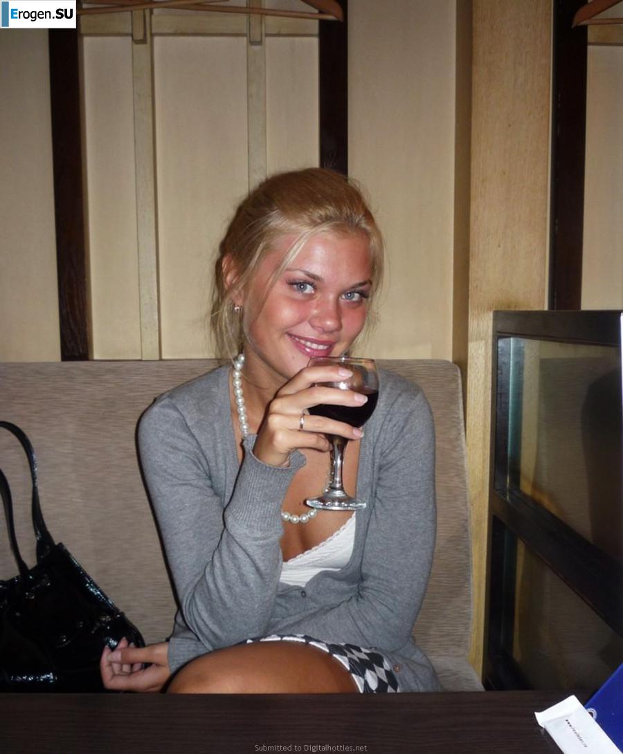 Young naked student. Photo 7
