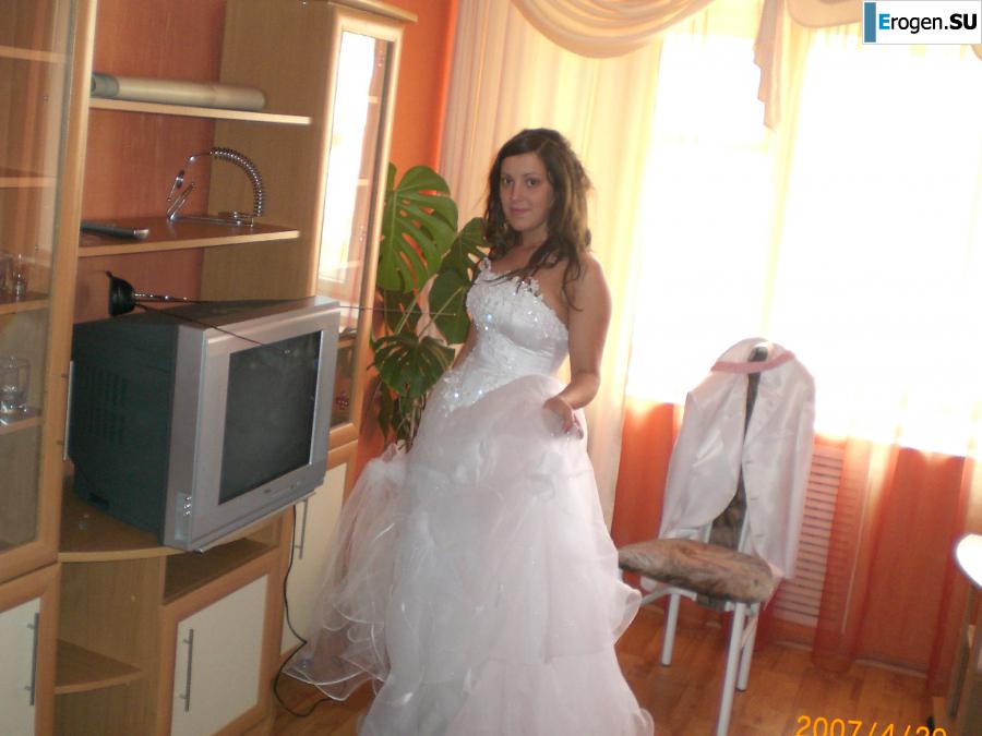 Russian newlyweds in a wedding sex tour. Photo 5