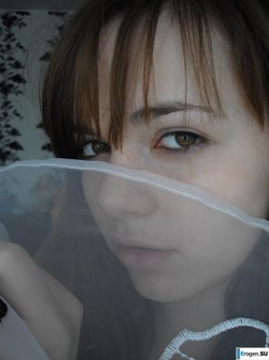 рыжая студентка. Эскиз 26