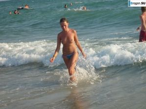chronicles of the nudist beach. Thumb 20
