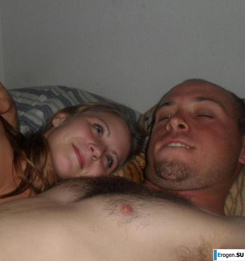 young miniature girl with a bald daddy. Photo 35
