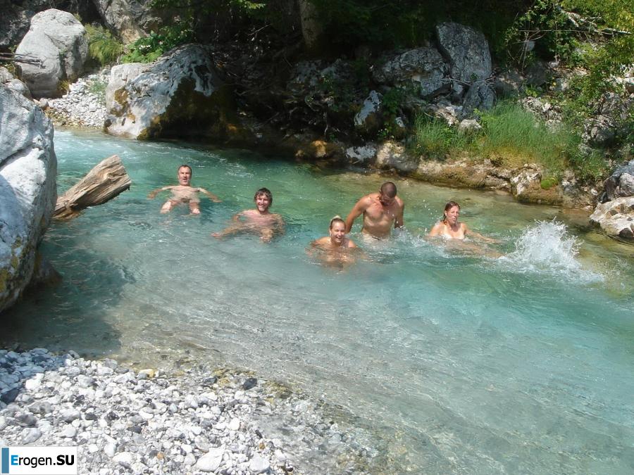 tourists and nudists in one bottle. Photo 19