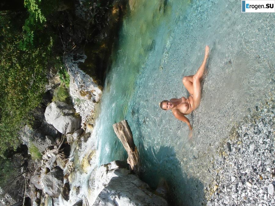 tourists and nudists in one bottle. Photo 23