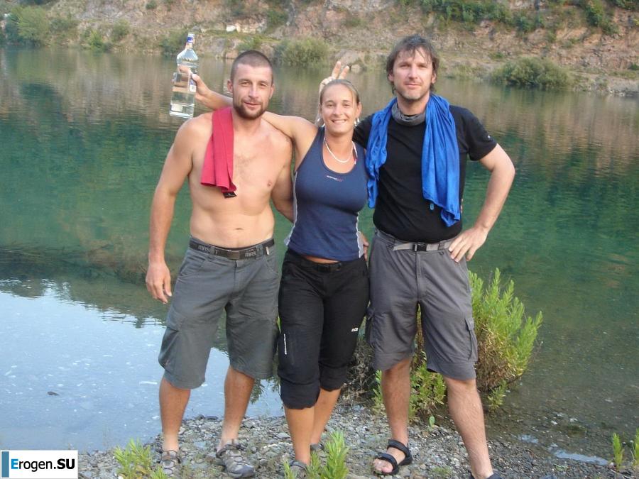 tourists and nudists in one bottle. Photo 29