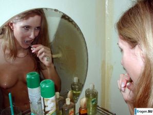 голышом с зубной щеткой. Эскиз 7