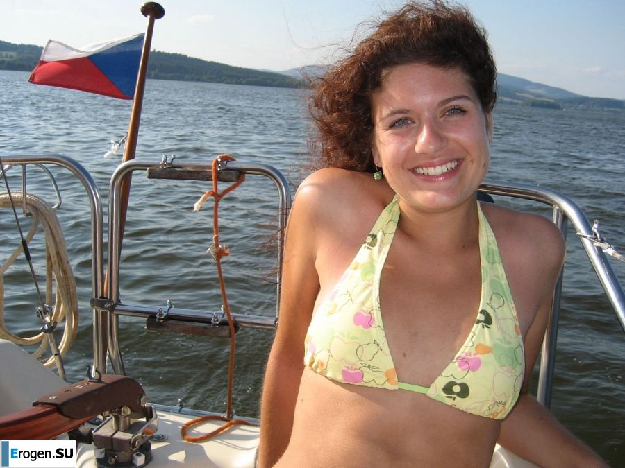 from the yacht to the beach, and then to the pool. Photo 15