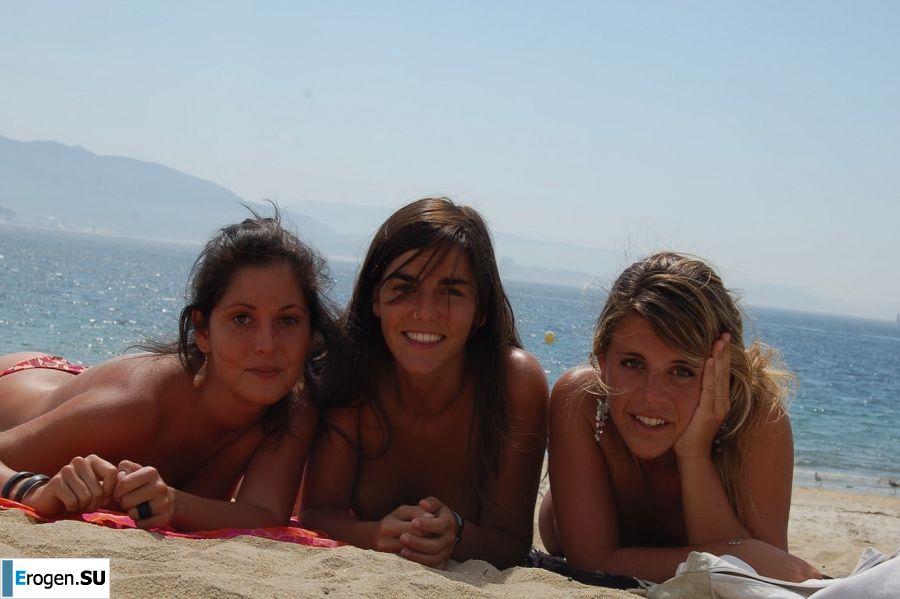 nudist lesbians. Photo 38