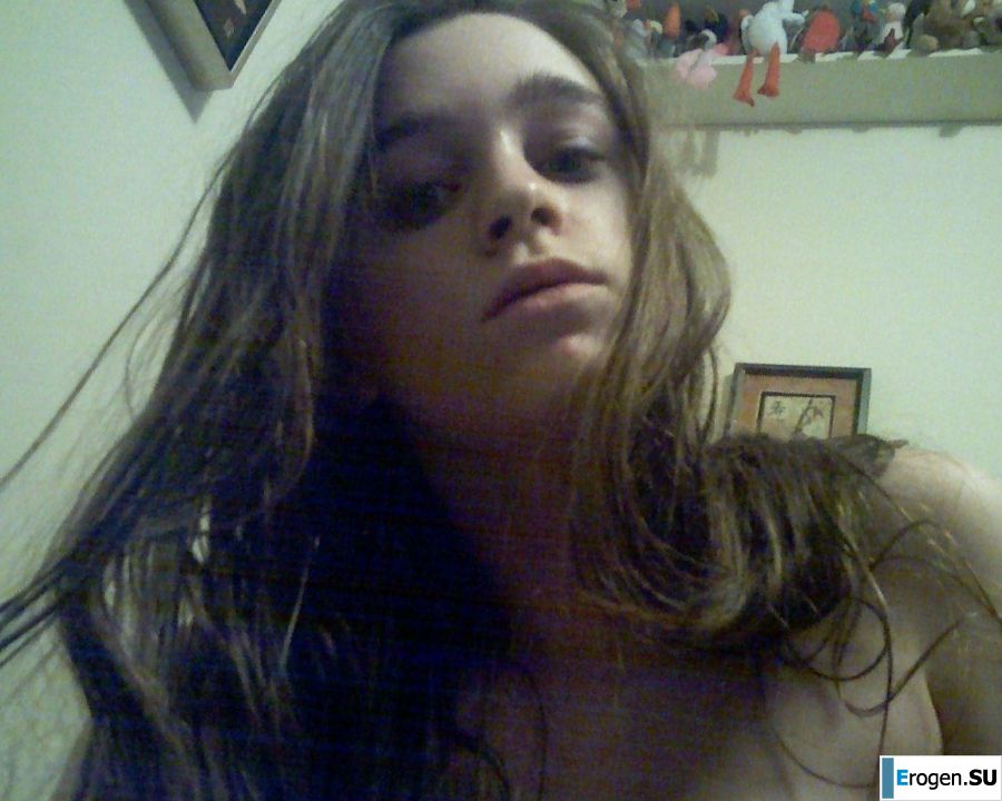 Brunette in revealing outfits and without anything. Part 3. Photo 11