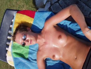 Lesbian on vacation with a friend. Part 2. Thumb 13