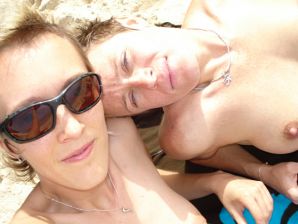 Lesbian on vacation with a friend. Part 2. Thumb 31