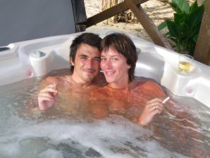 Lesbian on vacation with a friend. Part 2. Thumb 5