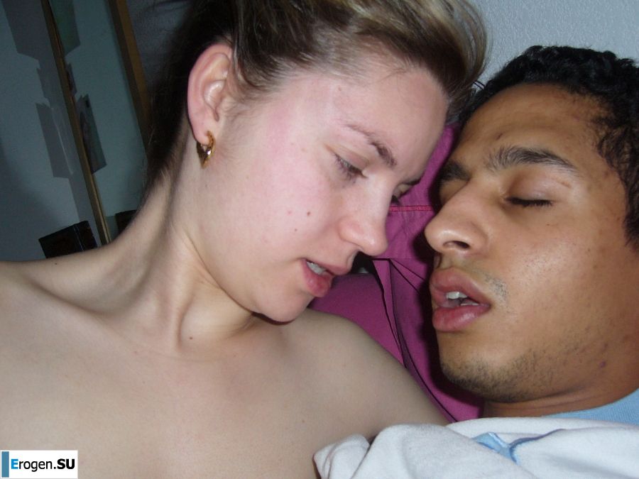 he wants her with a crustacean. Photo 14