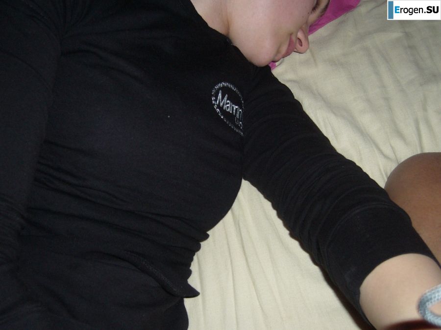 he wants her with a crustacean. Photo 23