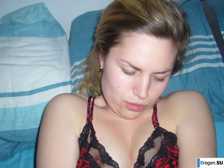 he wants her with a crustacean. Photo 35