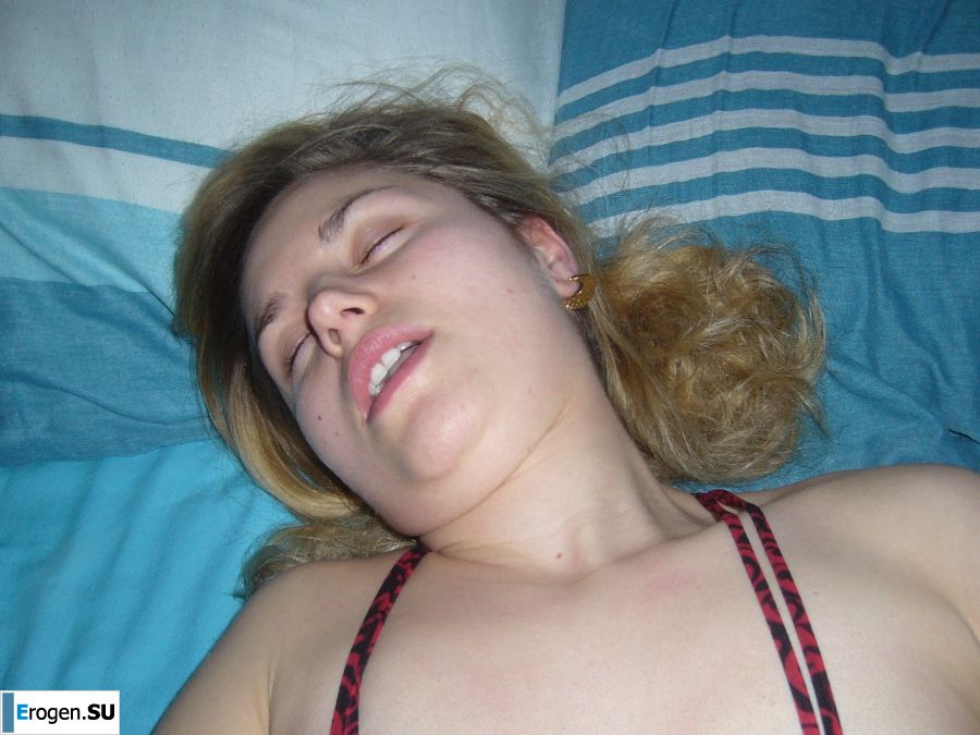 he wants her with a crustacean. Photo 48