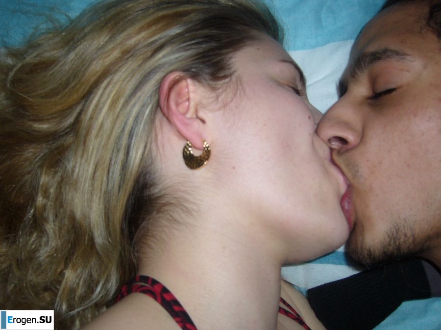 he wants her with a crustacean. Photo 7