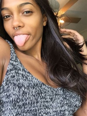 uncut black woman Lezby. Thumb 15