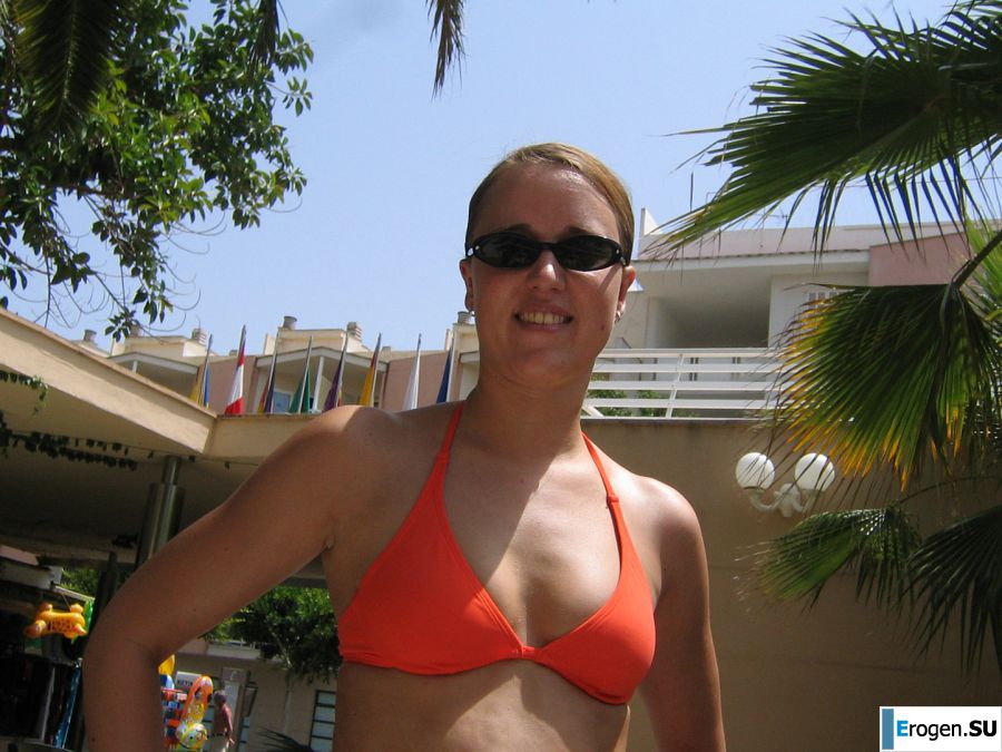 topless in some hotel on the sea. Photo 11