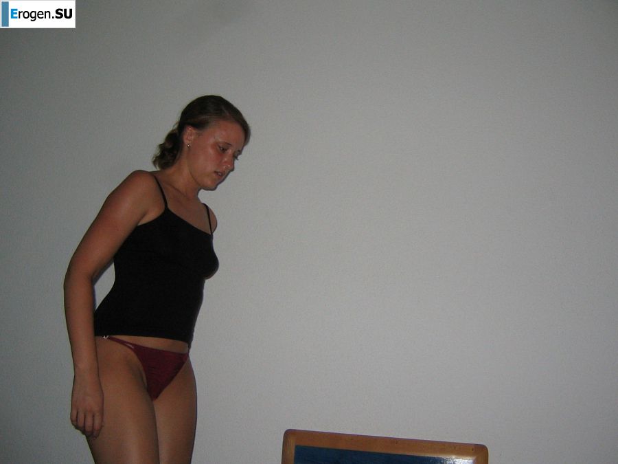 topless in some hotel on the sea. Photo 5