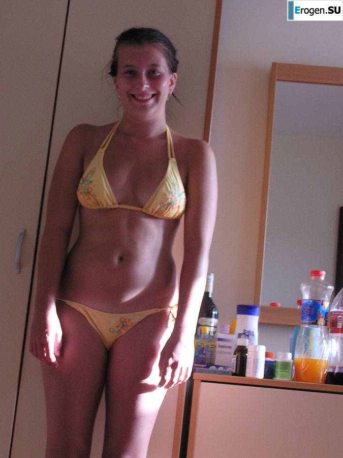 A sports student undressed on the beach and swam naked. Part 2. Photo 10