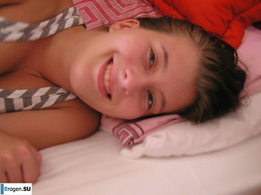 A sports student undressed on the beach and swam naked. Part 2. Photo 3