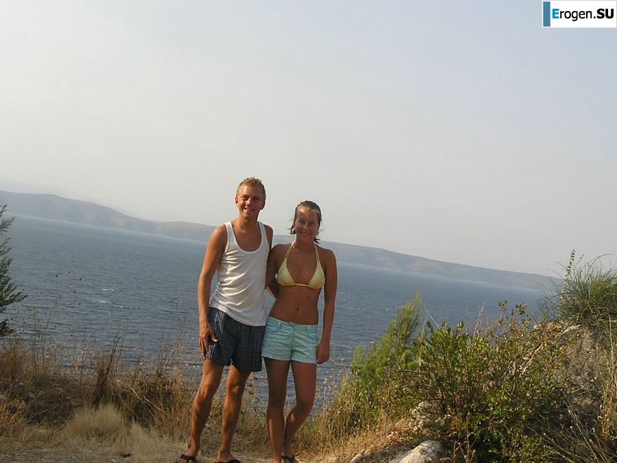 A sports student undressed on the beach and swam naked. Part 2. Photo 38