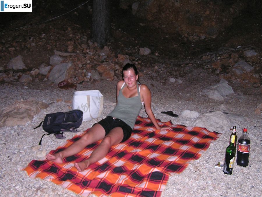 A sports student undressed on the beach and swam naked. Part 2. Photo 6