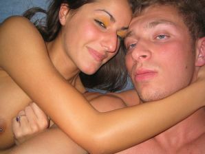 Oriental babe is having fun with her boyfriend naked. Thumb 20