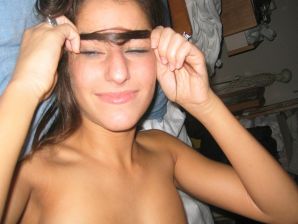 Oriental babe is having fun with her boyfriend naked. Thumb 22