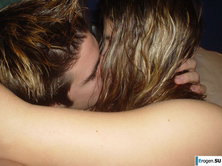 A young student with tattoos was found sleeping after a party. Photo 11