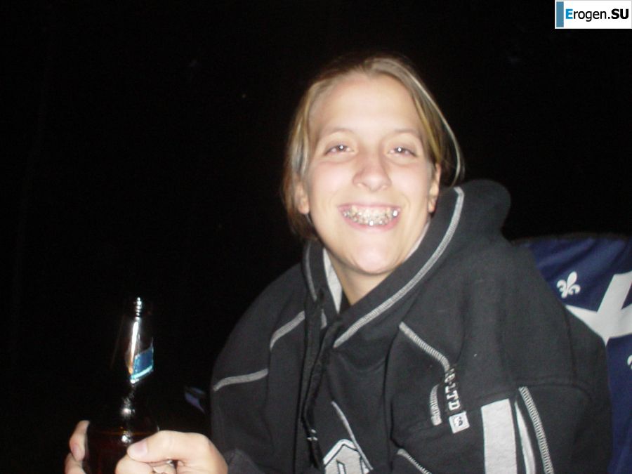 A young student with tattoos was found sleeping after a party. Photo 26