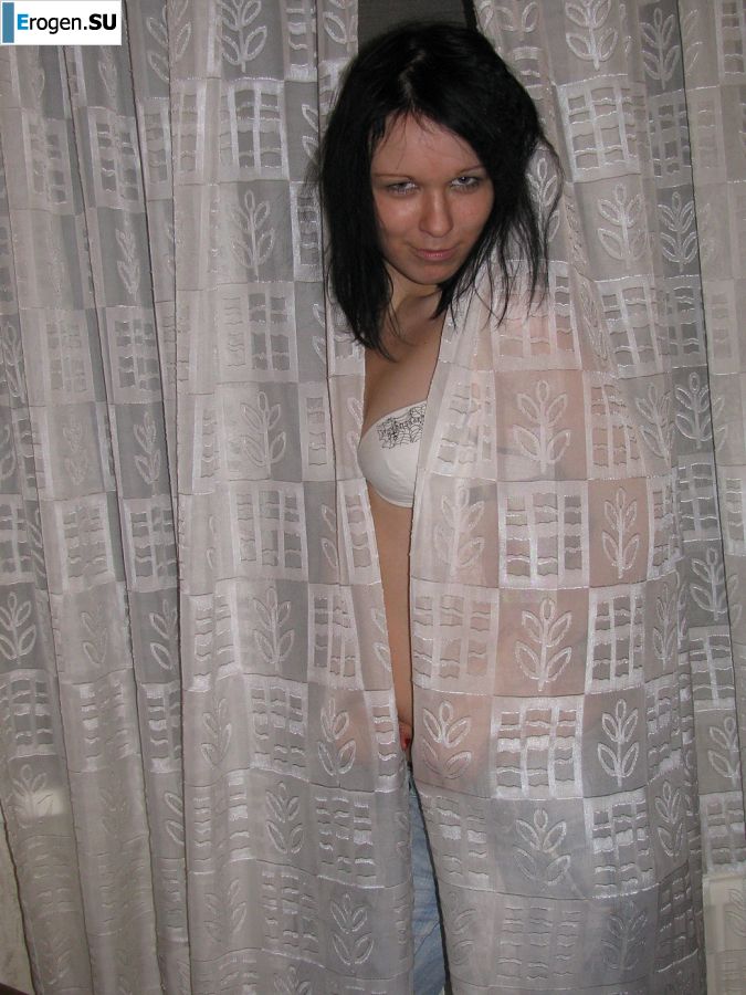 A blonde with a thin waist poses in glasses and red panties. Part 2. Photo 40