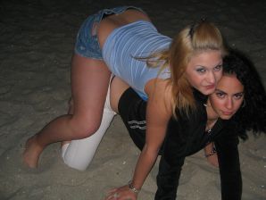 Blonde and brunette kiss and show boobs to each other. Thumb 44
